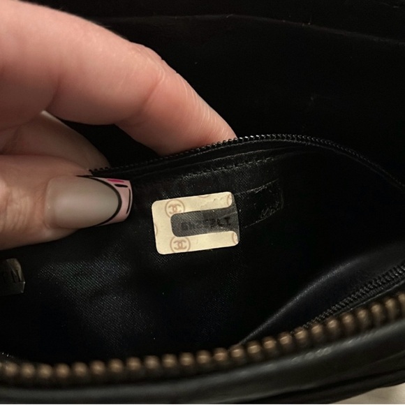 Chanel vintage camera bag 👜🤩 - Picture 5 of 6